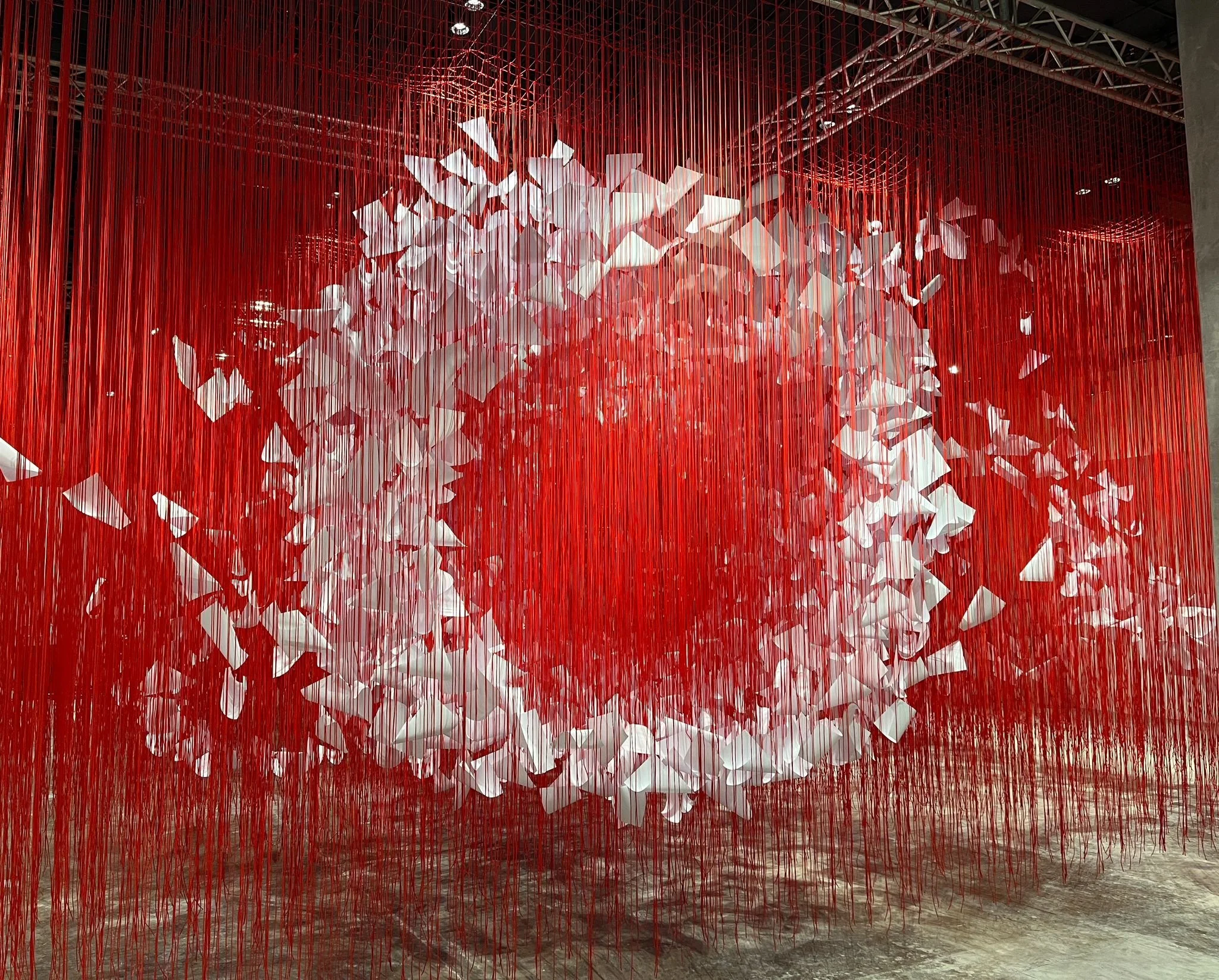 塩田千春　Chiharu Shiota CHIHARU SHIOTA–塩田千春